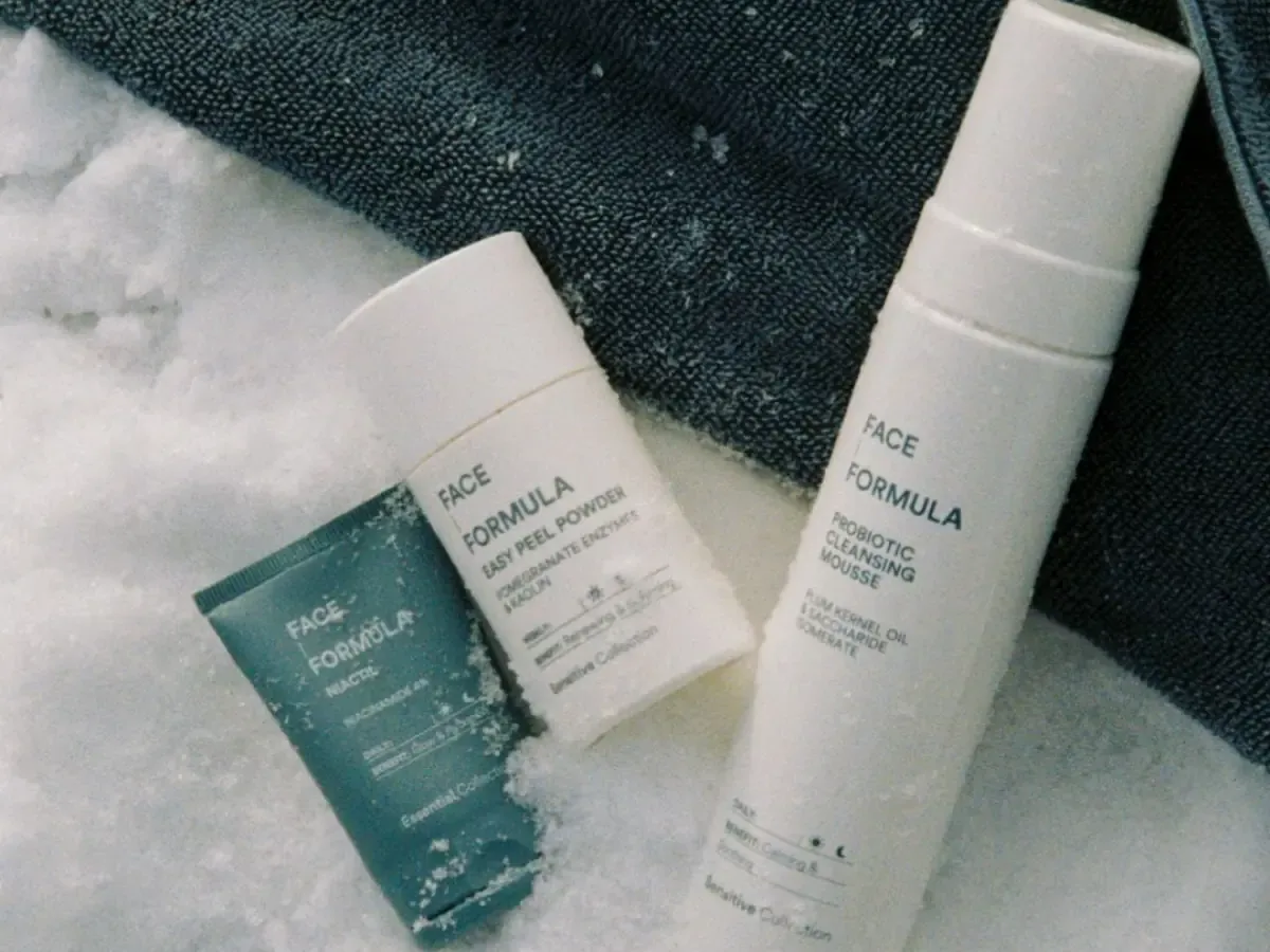 ZO kampanje - .Gi huden ekstra pleie i vinter! Når du kjøper Hydrating Crème, Recovery Crème eller Renewal Crème fra ZO får du Complexion Renewal Pads i gave (reisestørrelse, 30 pads). Disse kremene tilfører intensiv fukt, styrker hudbarrieren og passer perfekt i den kalde sesongen. Et ideelt vinterkit for jevnere, mykere og mer balansert hud.